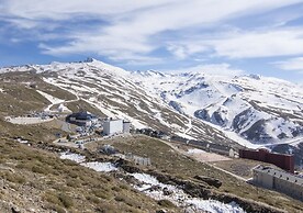 Albergue Inturjoven Sierra Nevada - Hostel