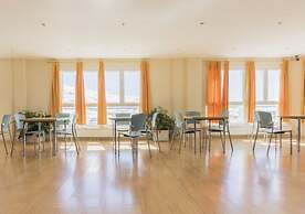 Albergue Inturjoven Sierra Nevada - Hostel