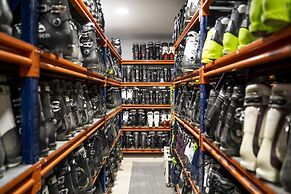 Albergue Inturjoven Sierra Nevada - Hostel