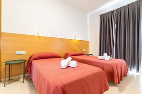 Albergue Inturjoven & Jaen - Hostel