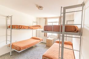 Albergue Inturjoven Granada - Hostel