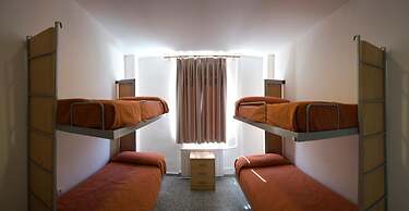 Albergue Inturjoven Granada - Hostel