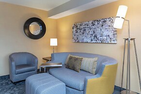 Courtyard Milwaukee Airport