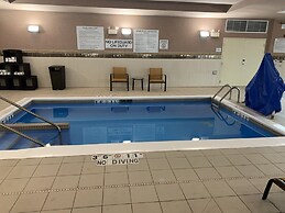 Courtyard Milwaukee Airport