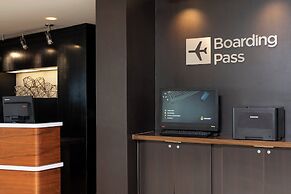 Courtyard Milwaukee Airport