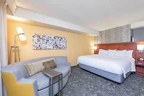 Courtyard Milwaukee Airport