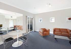 Sydney Airport Suites