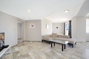 Sydney Airport Suites