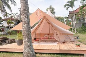 Soka Indah Restaurant & Bungalows