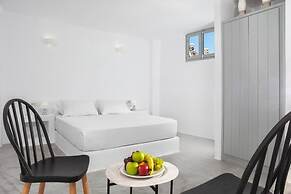 Lava Suites and Lounge