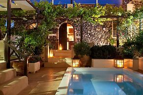 Lava Suites and Lounge