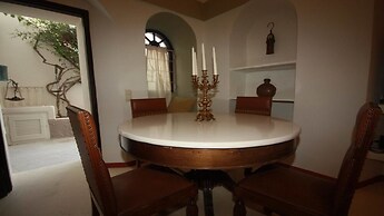 Lava Suites and Lounge