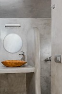 Lava Suites and Lounge