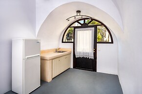 Lava Suites and Lounge