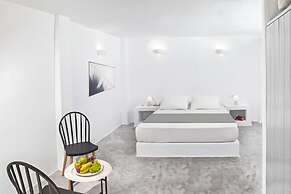 Lava Suites and Lounge