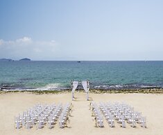 The St. Regis Sanya Yalong Bay Resort