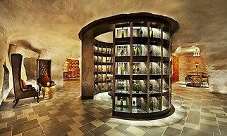 The St. Regis Sanya Yalong Bay Resort