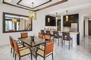 The St. Regis Sanya Yalong Bay Resort