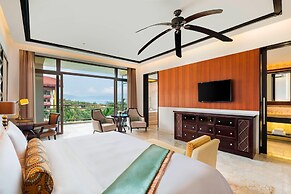 The St. Regis Sanya Yalong Bay Resort