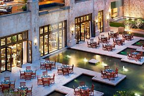 The St. Regis Sanya Yalong Bay Resort