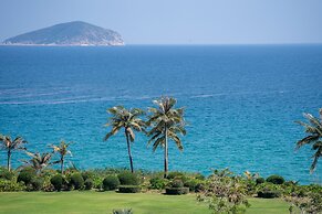 The St. Regis Sanya Yalong Bay Resort