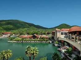 The St. Regis Sanya Yalong Bay Resort