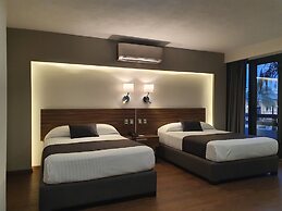 Estanza Hotel & Suites