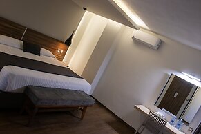 Estanza Hotel & Suites