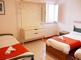 Ostello Ave Gratia Plena - Hostel