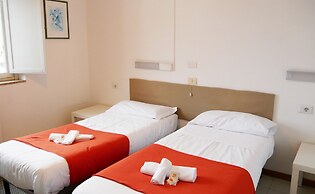 Ostello Ave Gratia Plena - Hostel