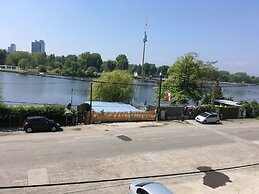 AJO Vienna Garden - Contactless Check-in