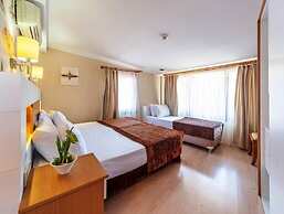 Taya Hatun Hotel