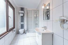 Taya Hatun Hotel