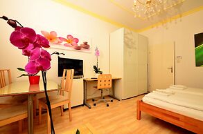 AJO Vienna Messe - Contactless Check-in