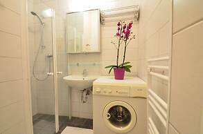 AJO Vienna Messe - Contactless Check-in