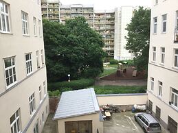 AJO Vienna Messe - Contactless Check-in