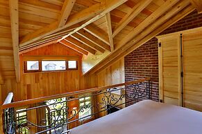 Tranquilla River Lodge - Adults Only