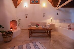 Tranquilla River Lodge - Adults Only