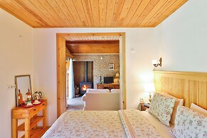 Tranquilla River Lodge - Adults Only