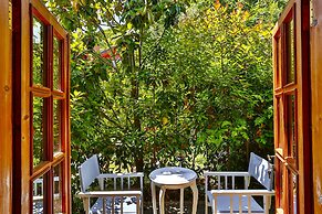 Tranquilla River Lodge - Adults Only