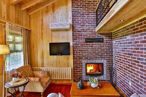 Tranquilla River Lodge - Adults Only