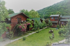 Tranquilla River Lodge - Adults Only