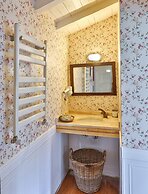 Tranquilla River Lodge - Adults Only