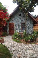 Tranquilla River Lodge - Adults Only