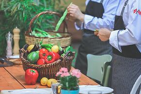 Tranquilla River Lodge - Adults Only