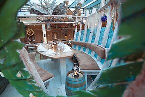 Europa-Park Freizeitpark & Erlebnis-Resort, Hotel Bell Rock