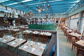 Europa-Park Freizeitpark & Erlebnis-Resort, Hotel Bell Rock