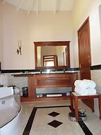 Ocean Beach Resort & Spa