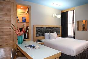 TRYP by Wyndham New York City Times Square / Midtown