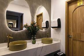 Aparta Suites Torre Poblado